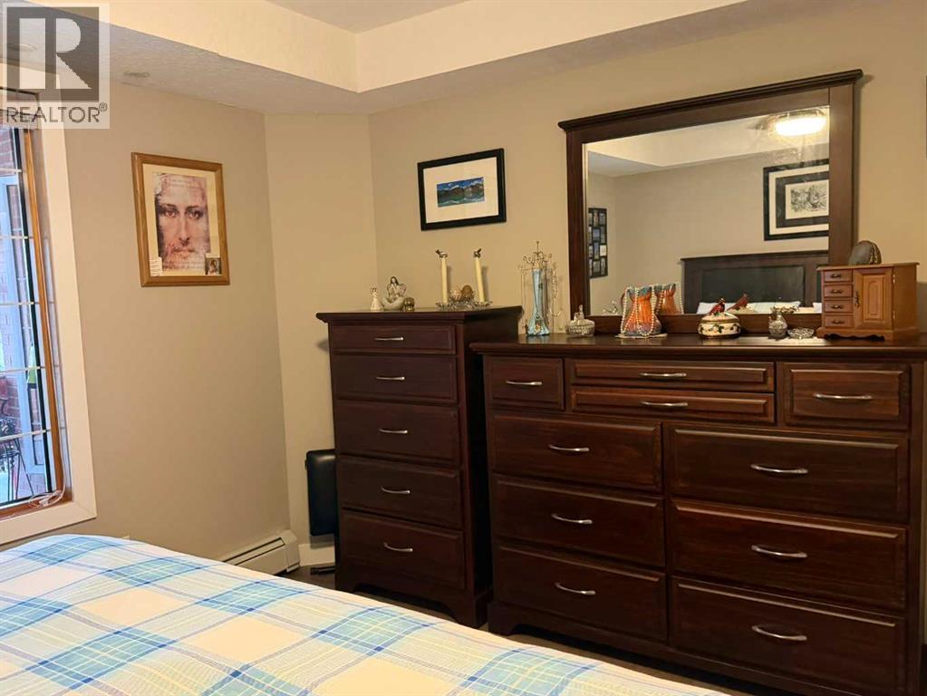 4805 45 Street Property Photo 15