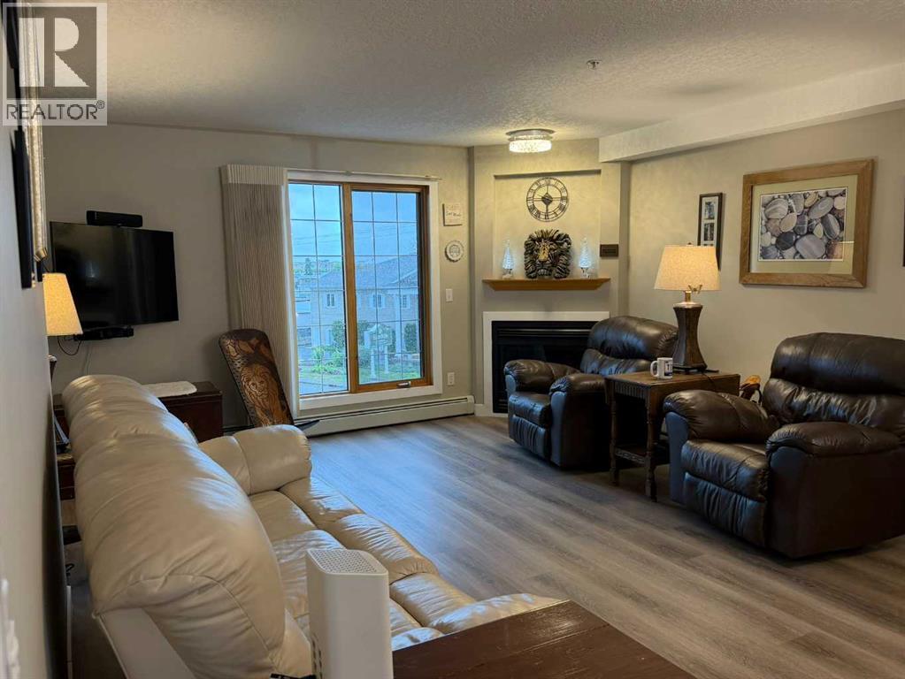 4805 45 Street Property Photo 17