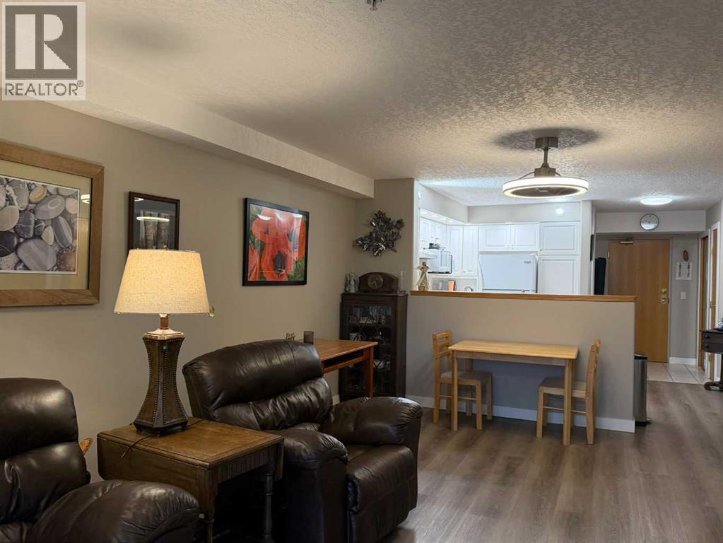4805 45 Street Property Photo 22