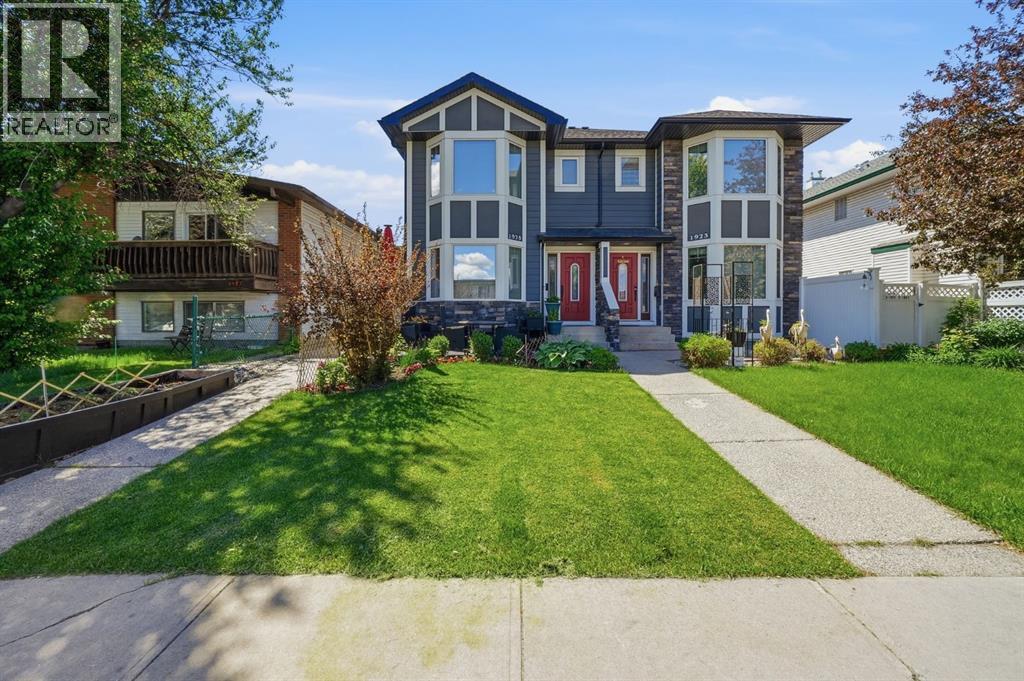 1925 35 Street Southwest
