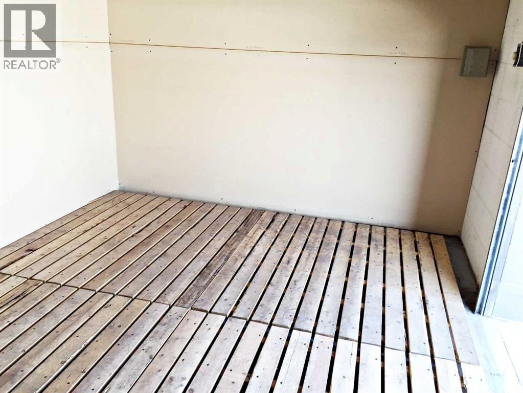 15825 100 Street Property Photo 7