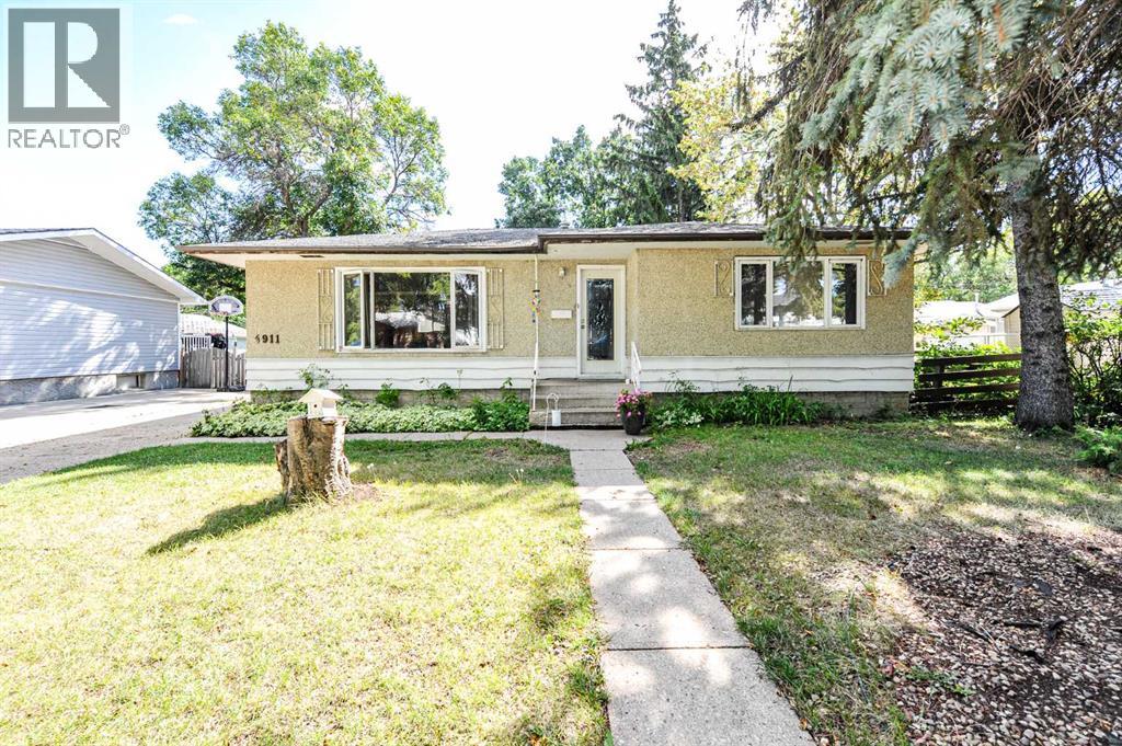 5911 47 Avenue Property Photo 1