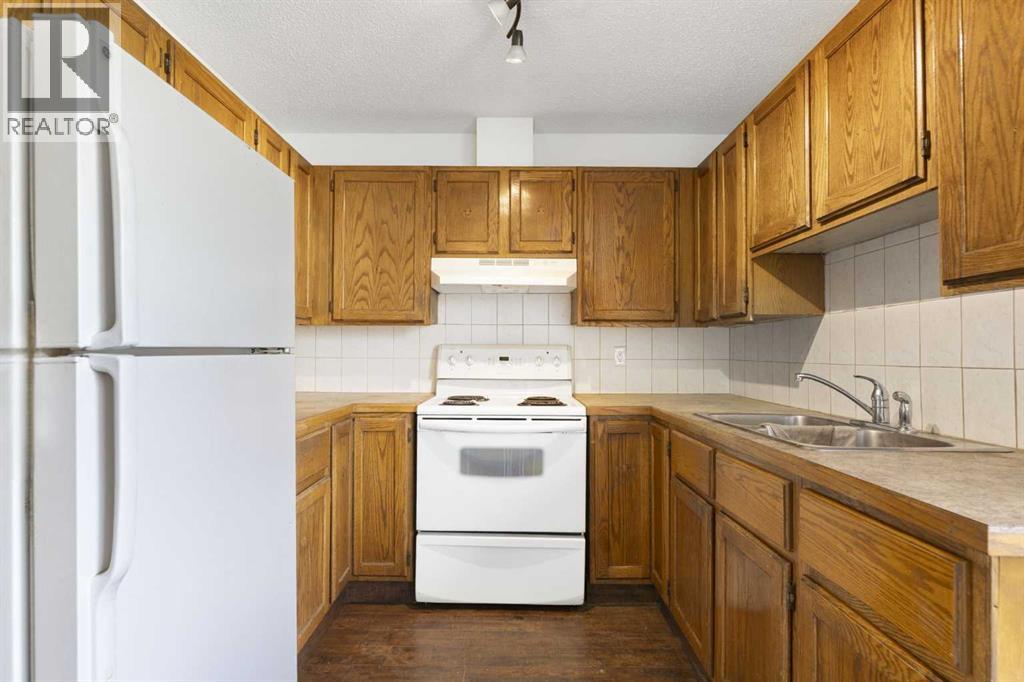 1806 34 Street Se Property Photo 8