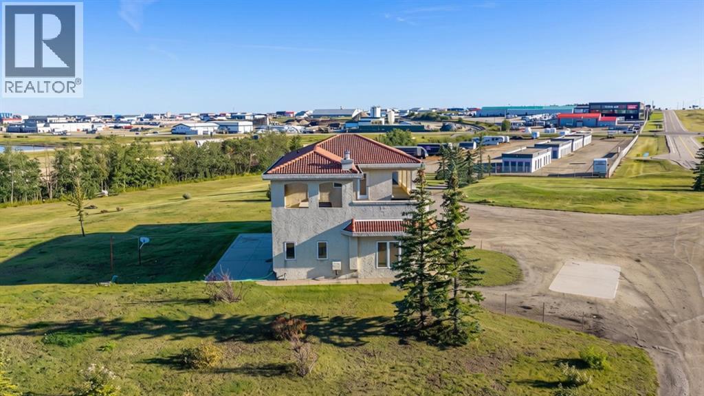 15825 100 Street Property Photo 8