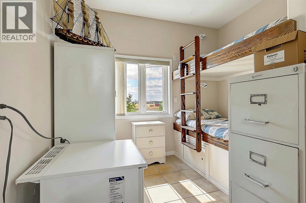 15825 100 Street Property Photo 13