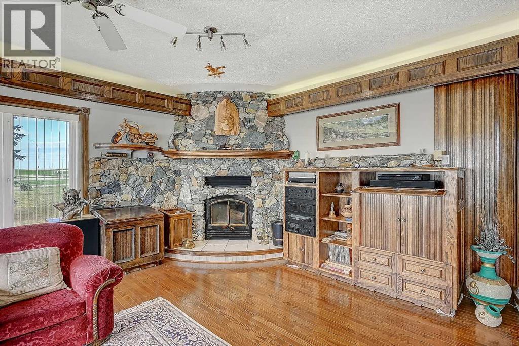 15825 100 Street Property Photo 19