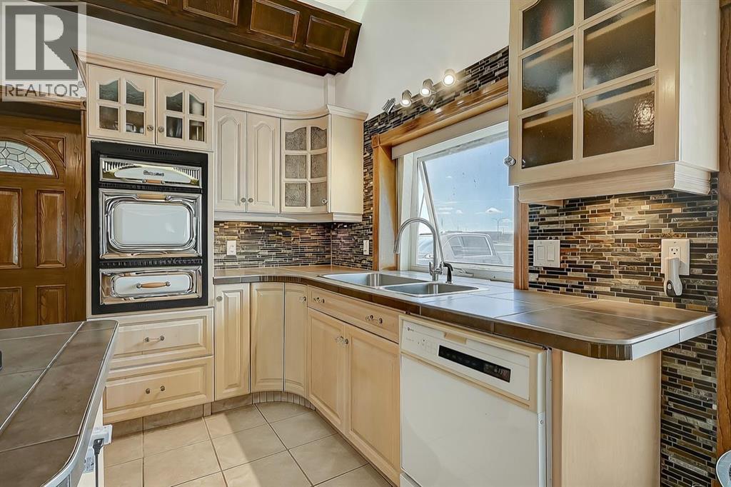 15825 100 Street Property Photo 28