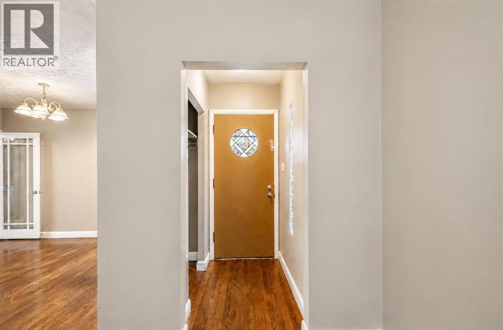 2110 26 Avenue Sw Property Photo 6