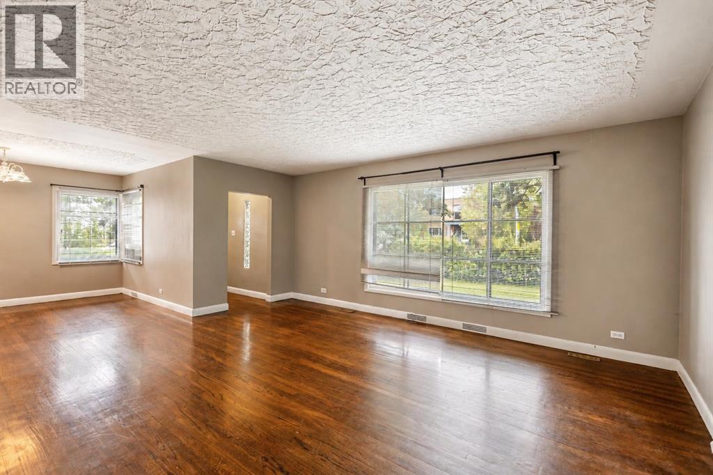 2110 26 Avenue Sw Property Photo 9