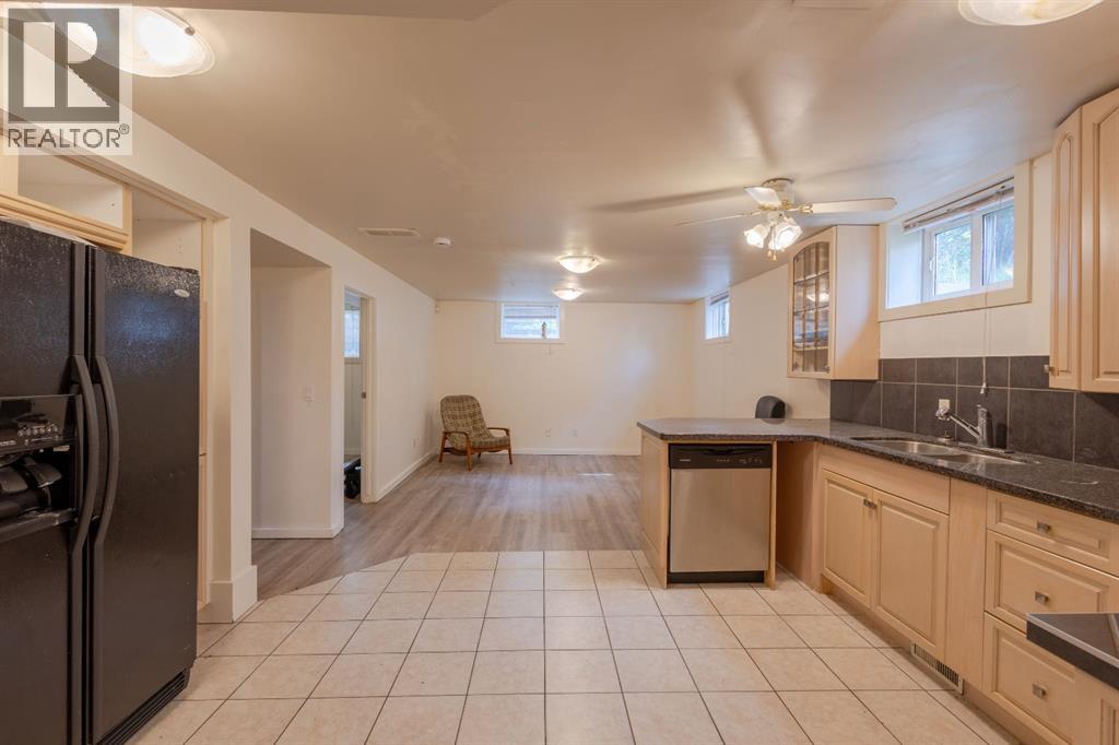 2110 26 Avenue Sw Property Photo 26