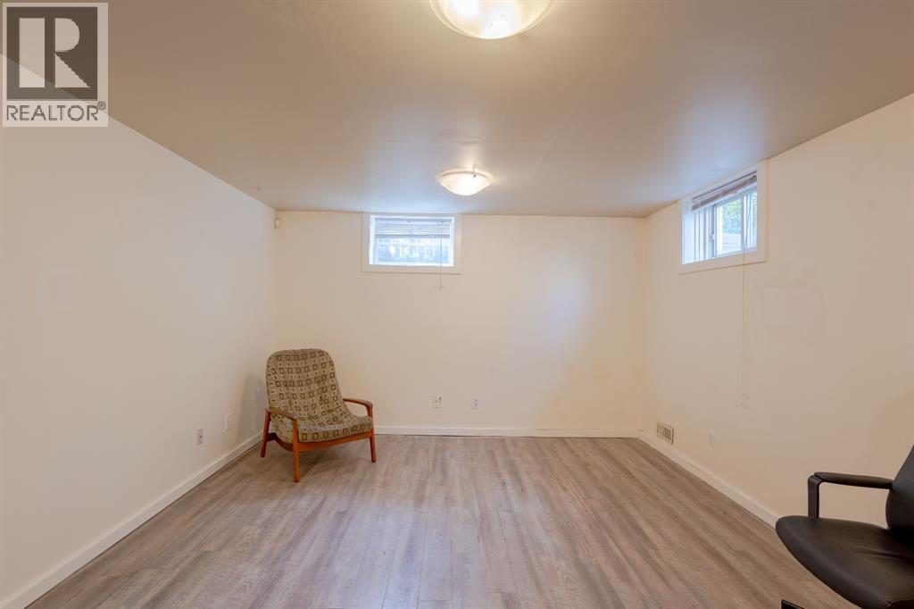 2110 26 Avenue Sw Property Photo 28