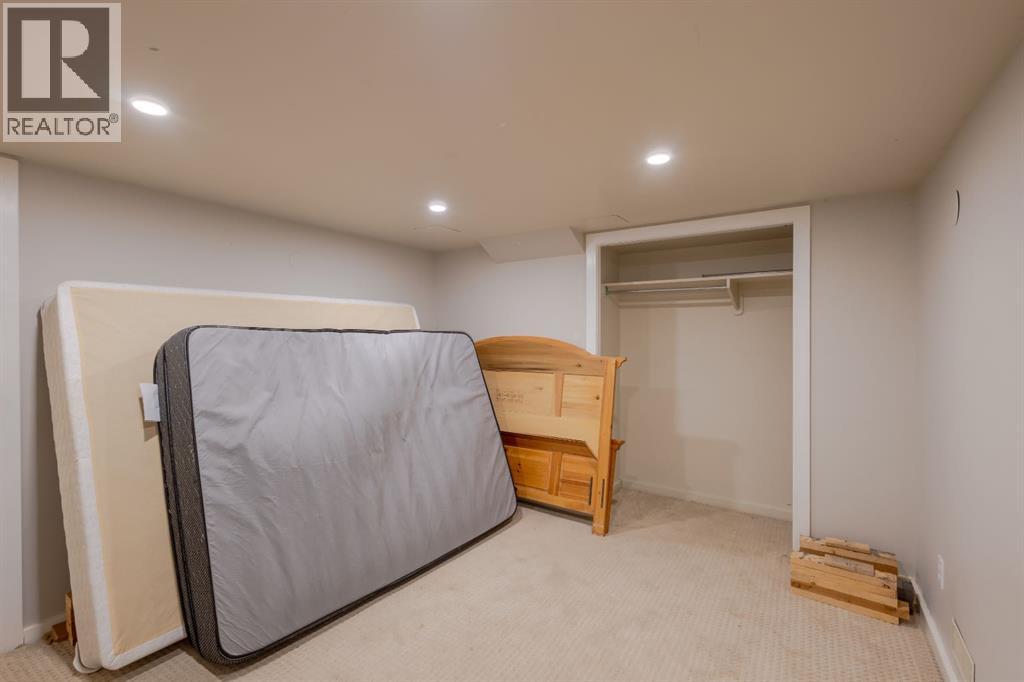 2110 26 Avenue Sw Property Photo 30