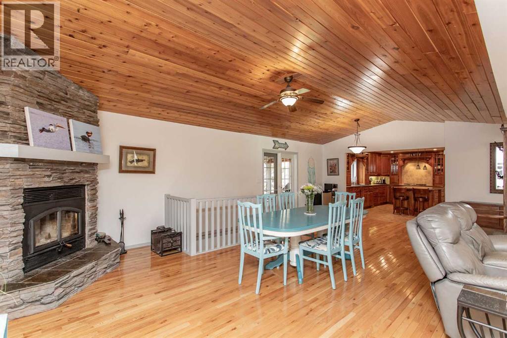 606 Pigeon Close Property Photo 20