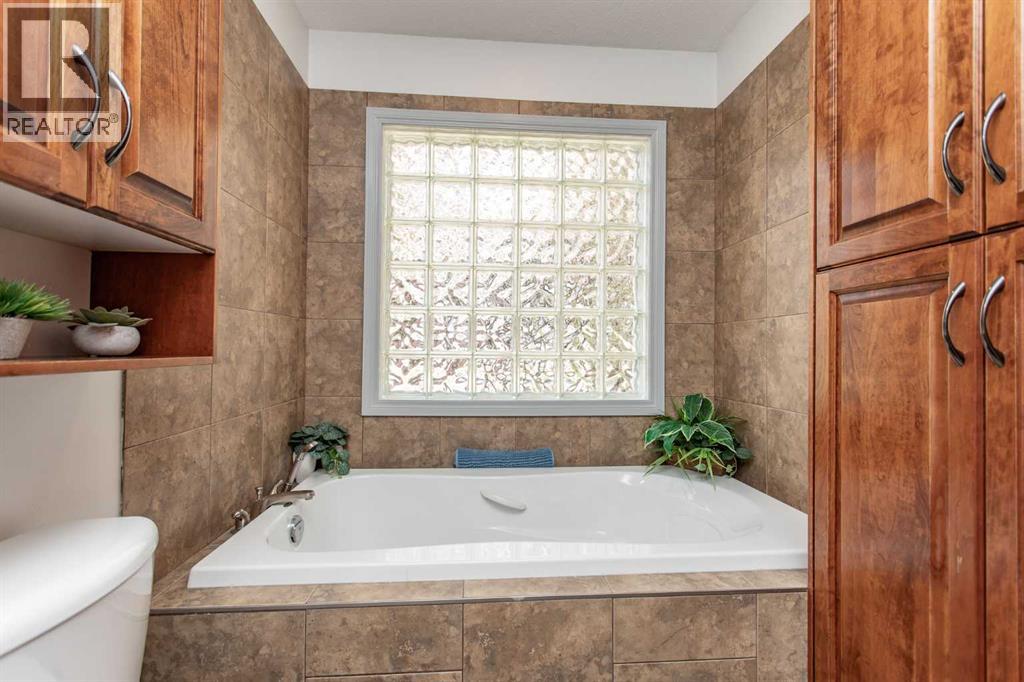 606 Pigeon Close Property Photo 28