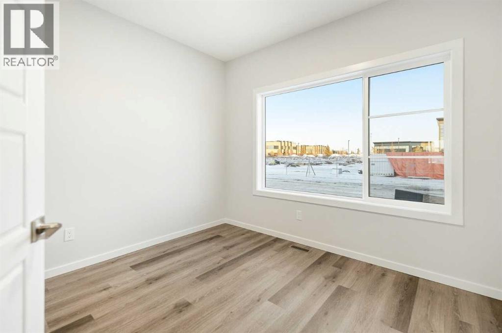 149 Lincoln Crescent Property Photo 2