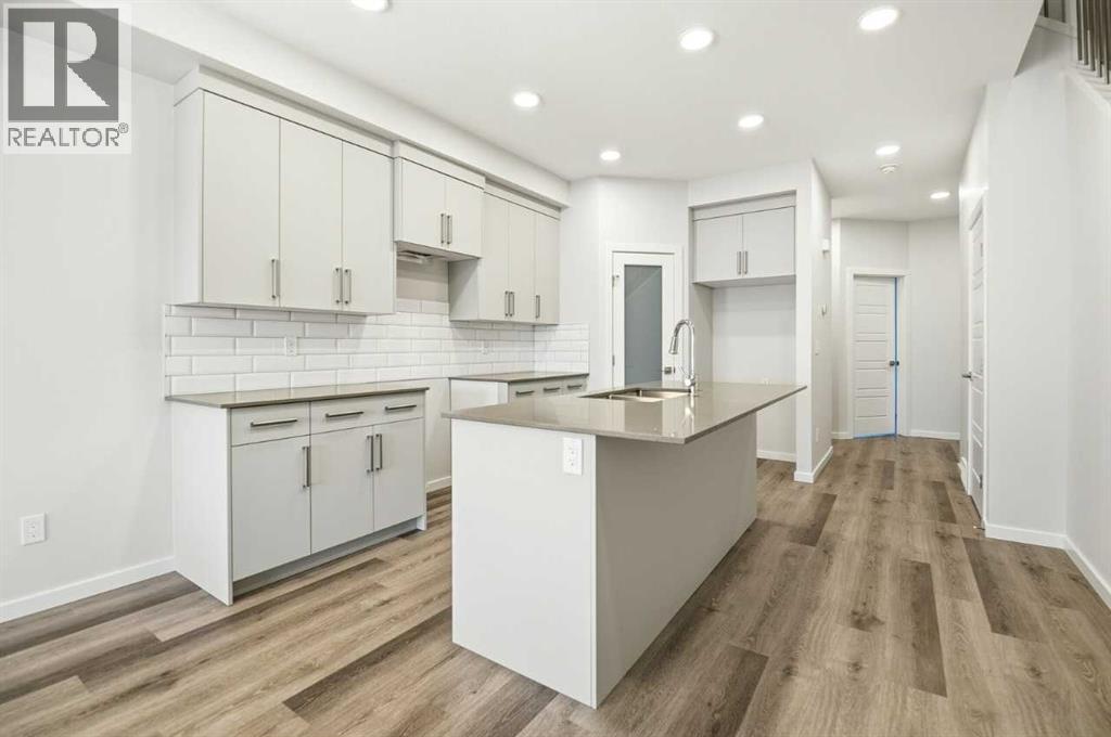 149 Lincoln Crescent Property Photo 3