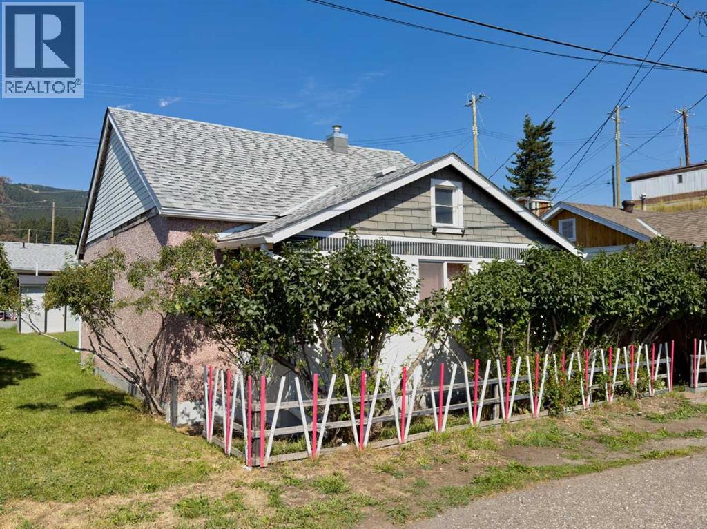 8005 19 Avenue Property Photo 1
