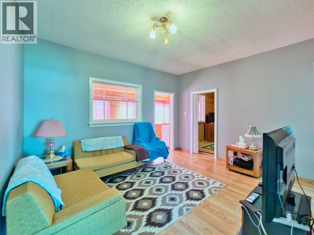 8005 19 Avenue Property Photo 8