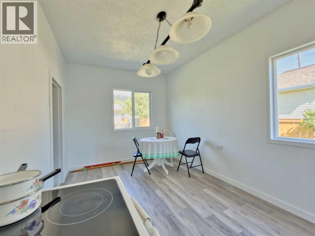 8005 19 Avenue Property Photo 12