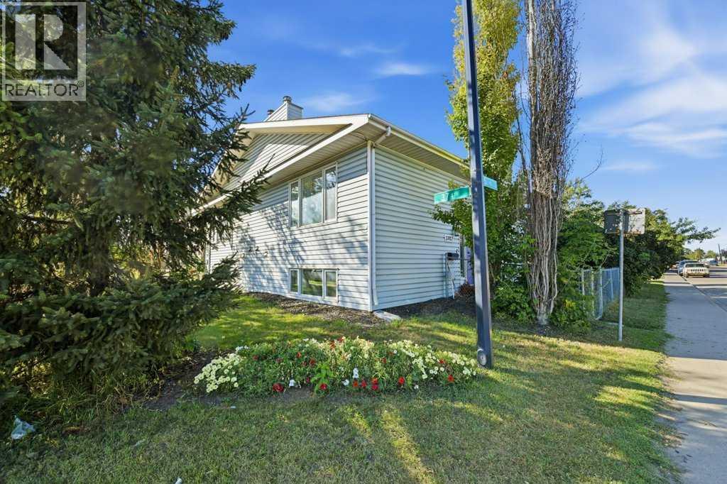 3702 51 Avenue Property Photo 2