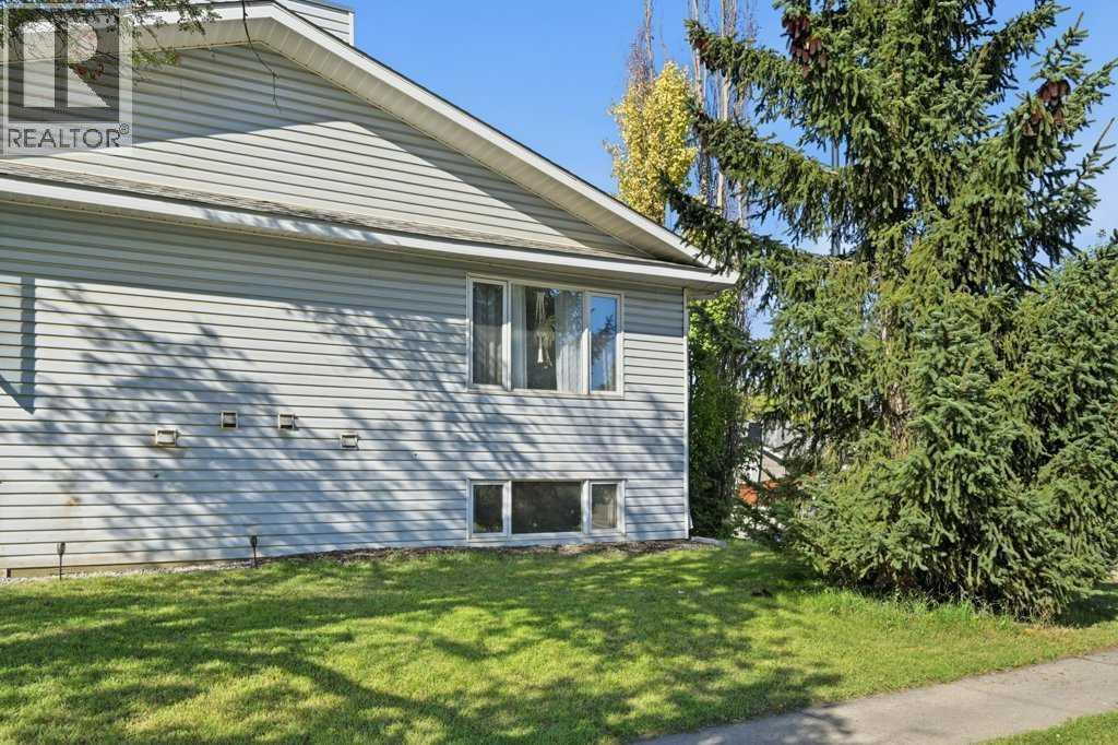3702 51 Avenue Property Photo 3