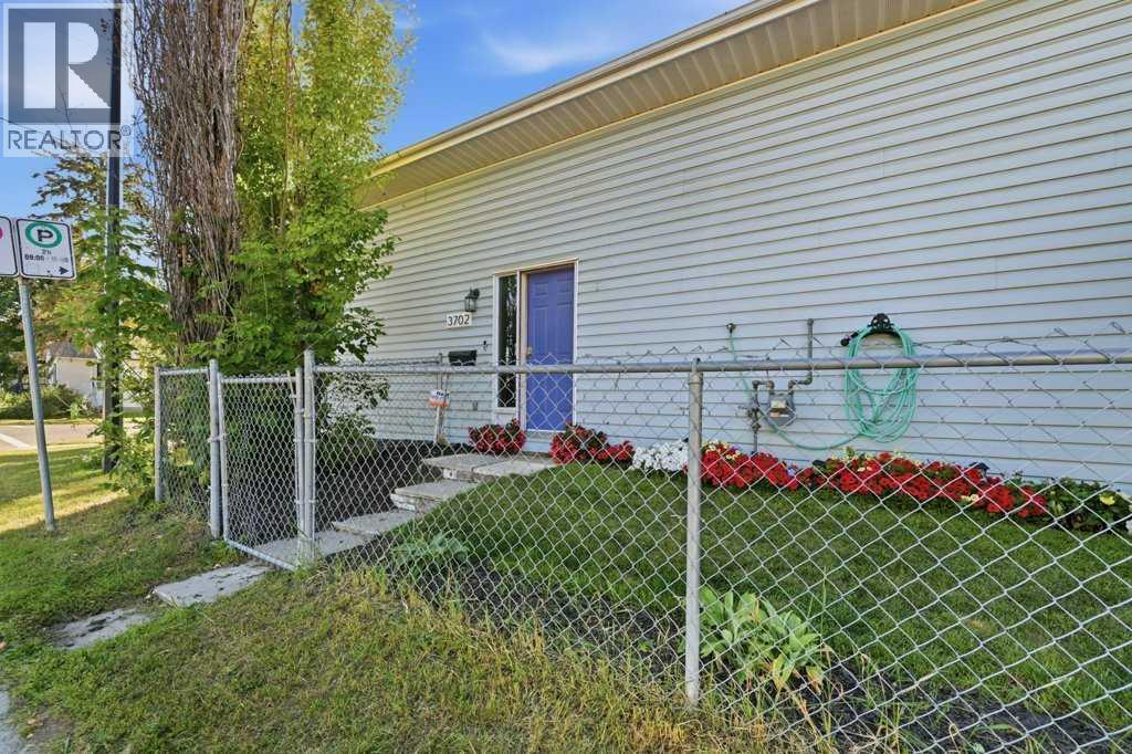 3702 51 Avenue Property Photo 4