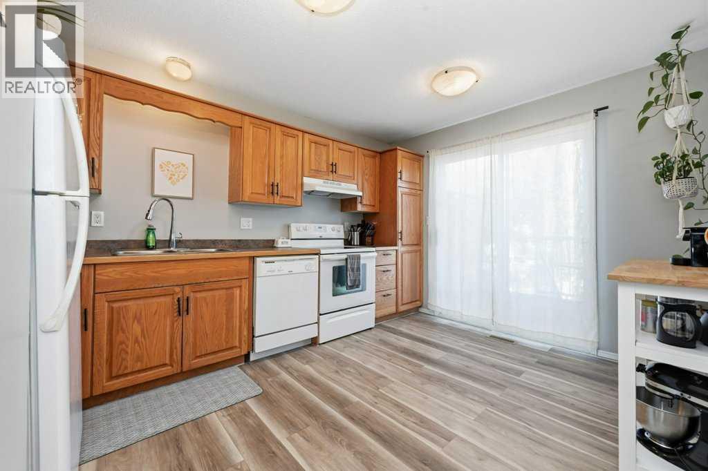 3702 51 Avenue Property Photo 12