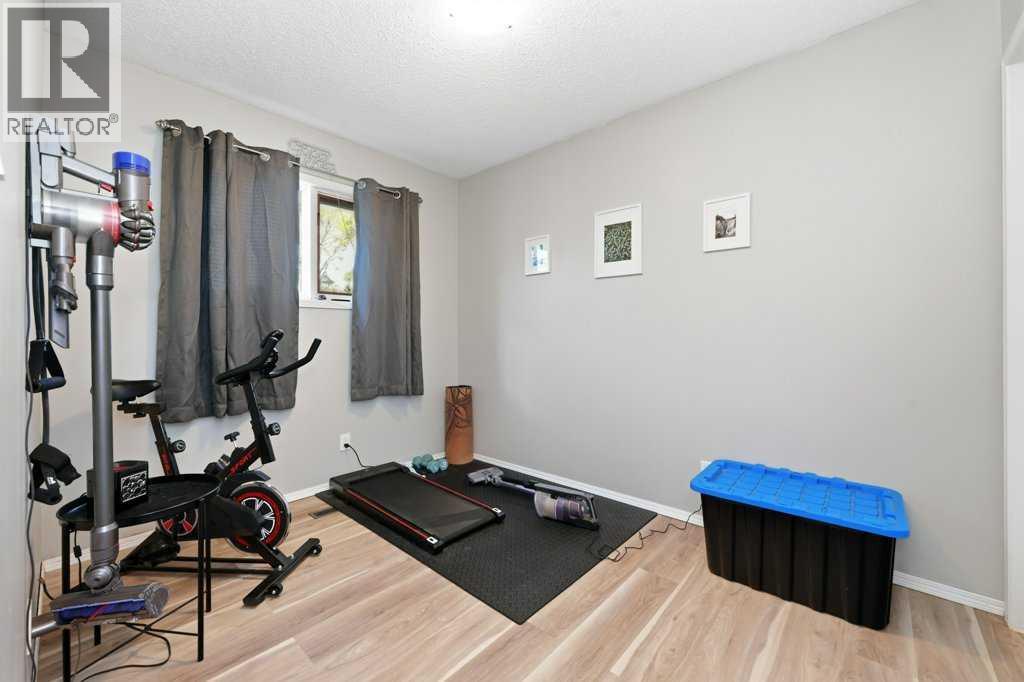 3702 51 Avenue Property Photo 16