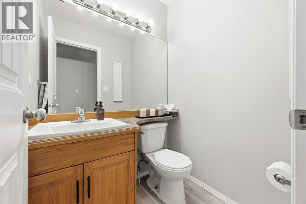 3702 51 Avenue Property Photo 17