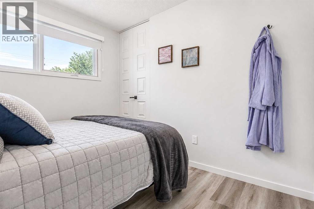239 2 Street E Property Photo 28