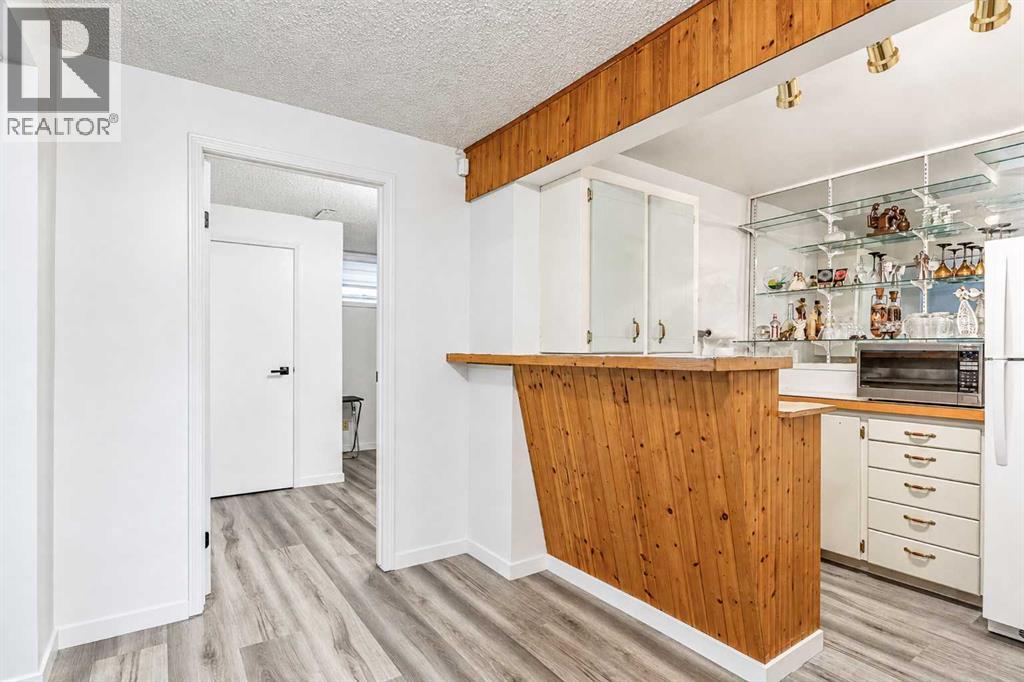 239 2 Street E Property Photo 36