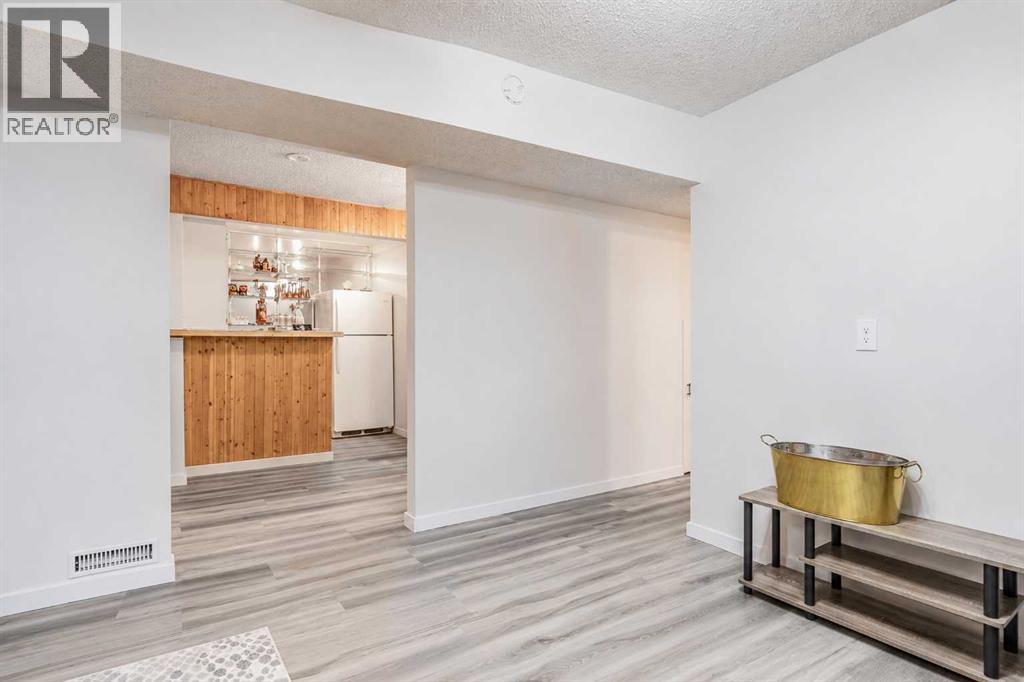 239 2 Street E Property Photo 42