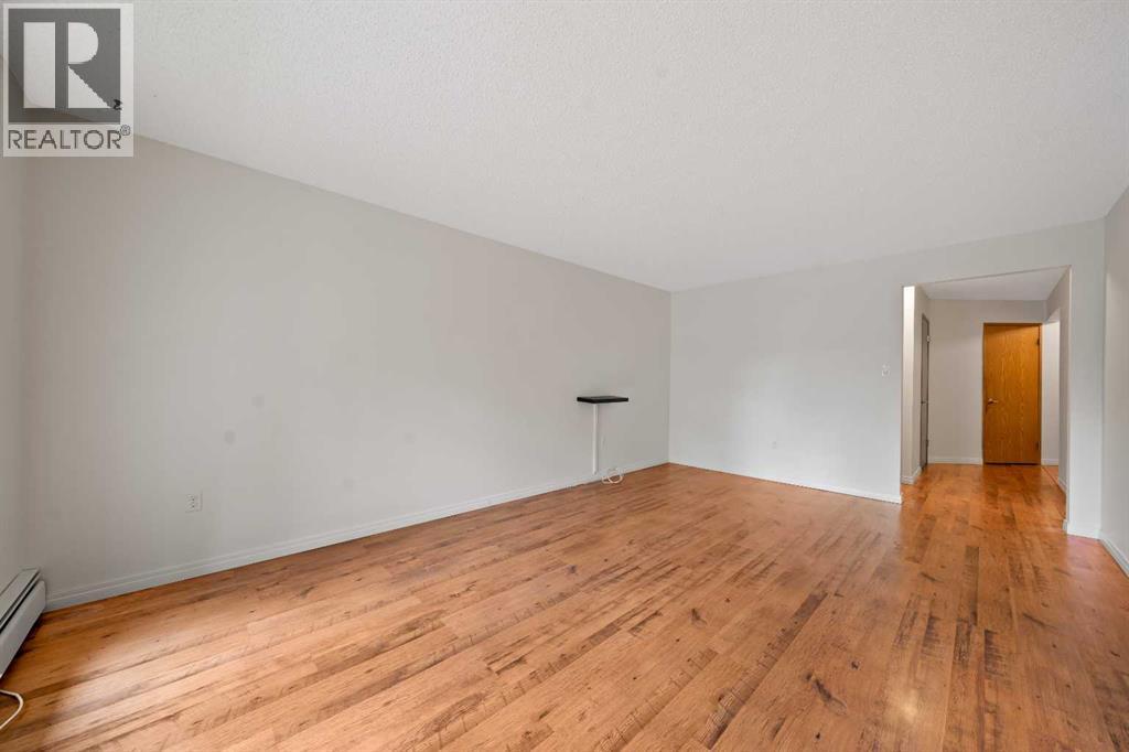 252 4 Street Southeast Property Photo 12