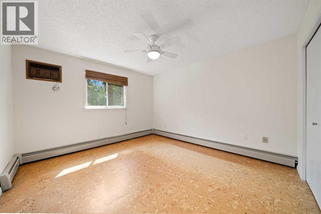 252 4 Street Southeast Property Photo 14