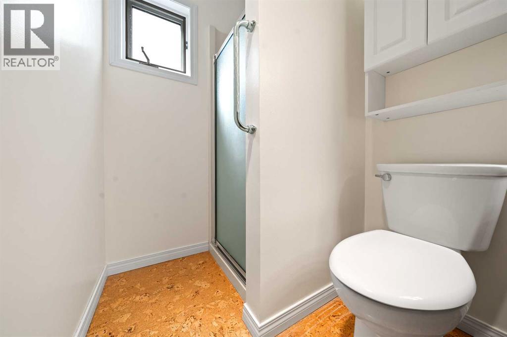 252 4 Street Southeast Property Photo 17