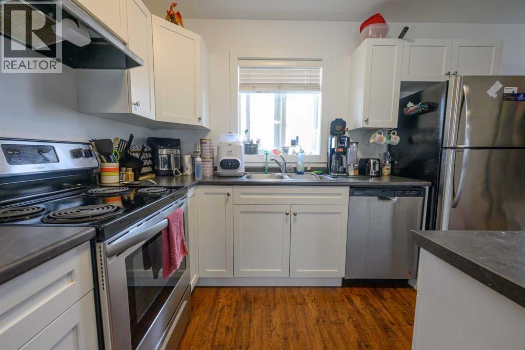 9507b 112 Avenue Property Photo 7