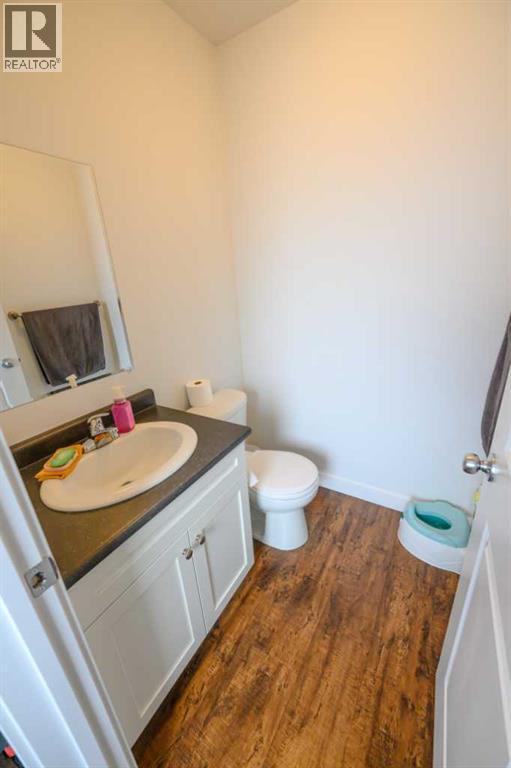 9507b 112 Avenue Property Photo 8