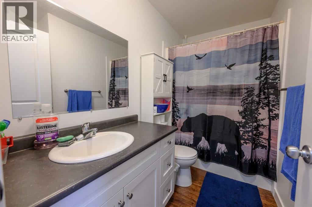 9507b 112 Avenue Property Photo 10