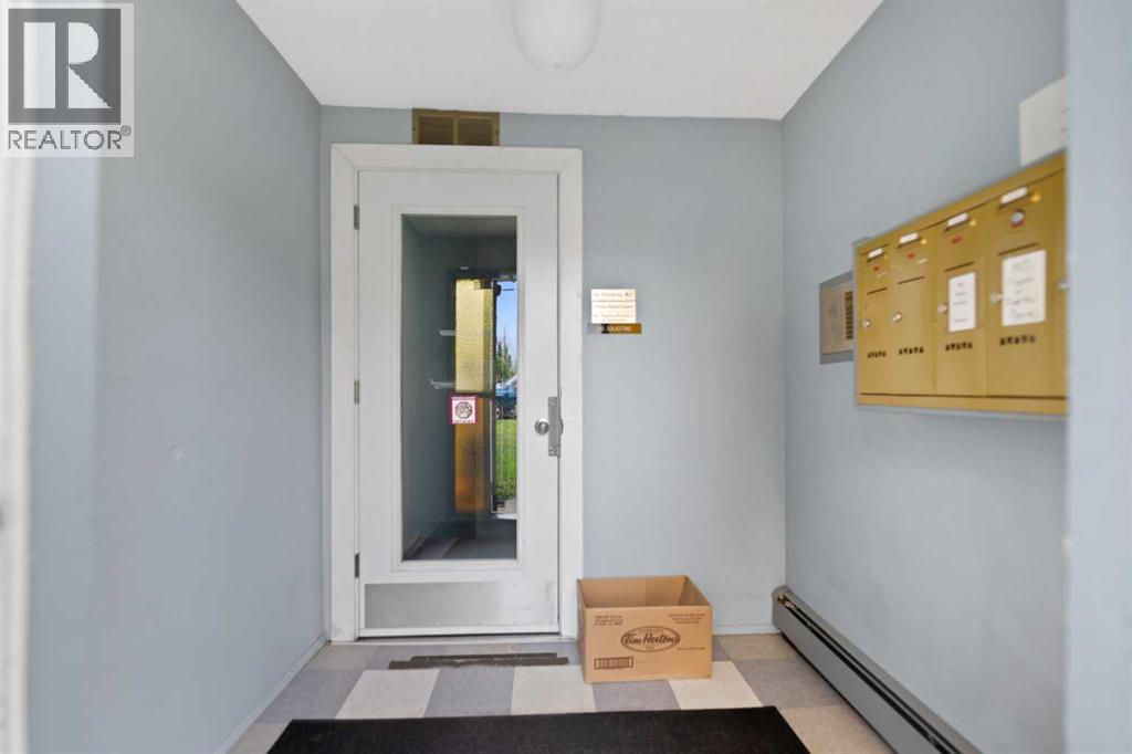 2312 1 Street Nw Property Photo 4