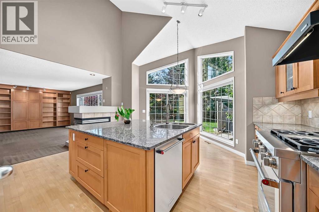 180 Hamptons Terrace Nw Property Photo 5