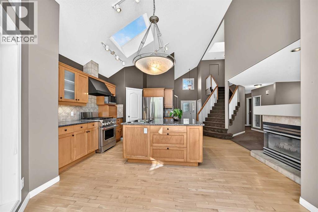 180 Hamptons Terrace Nw Property Photo 8