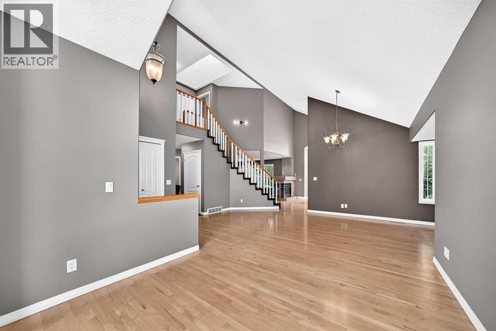 180 Hamptons Terrace Nw Property Photo 14