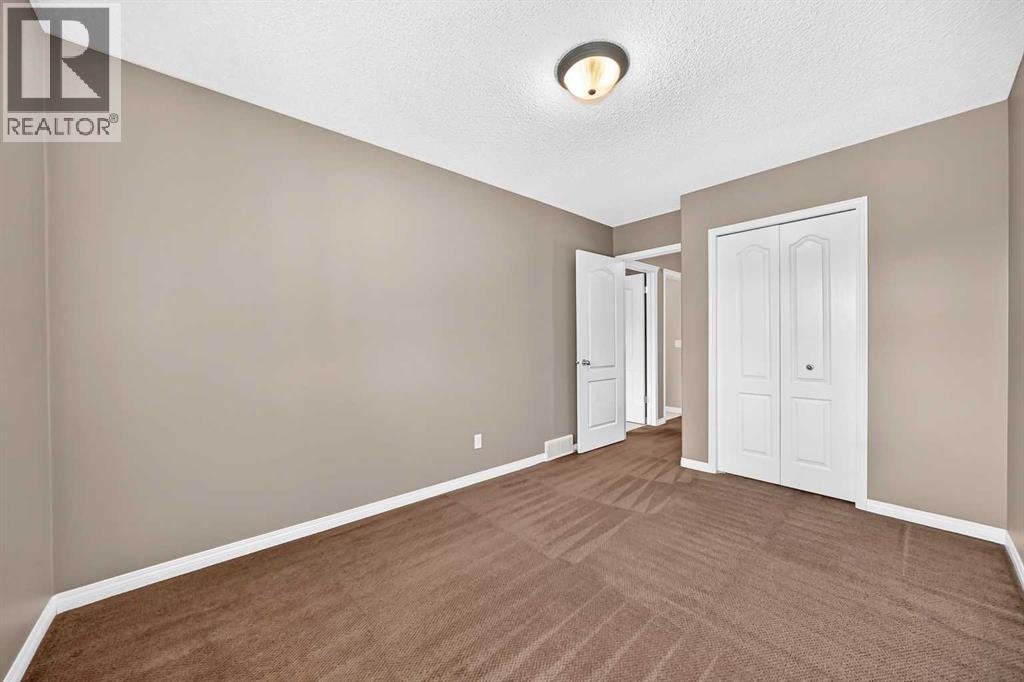 180 Hamptons Terrace Nw Property Photo 28