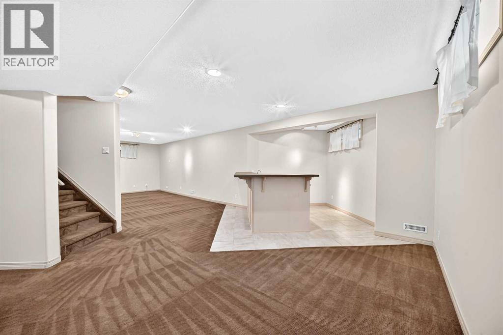 180 Hamptons Terrace Nw Property Photo 36