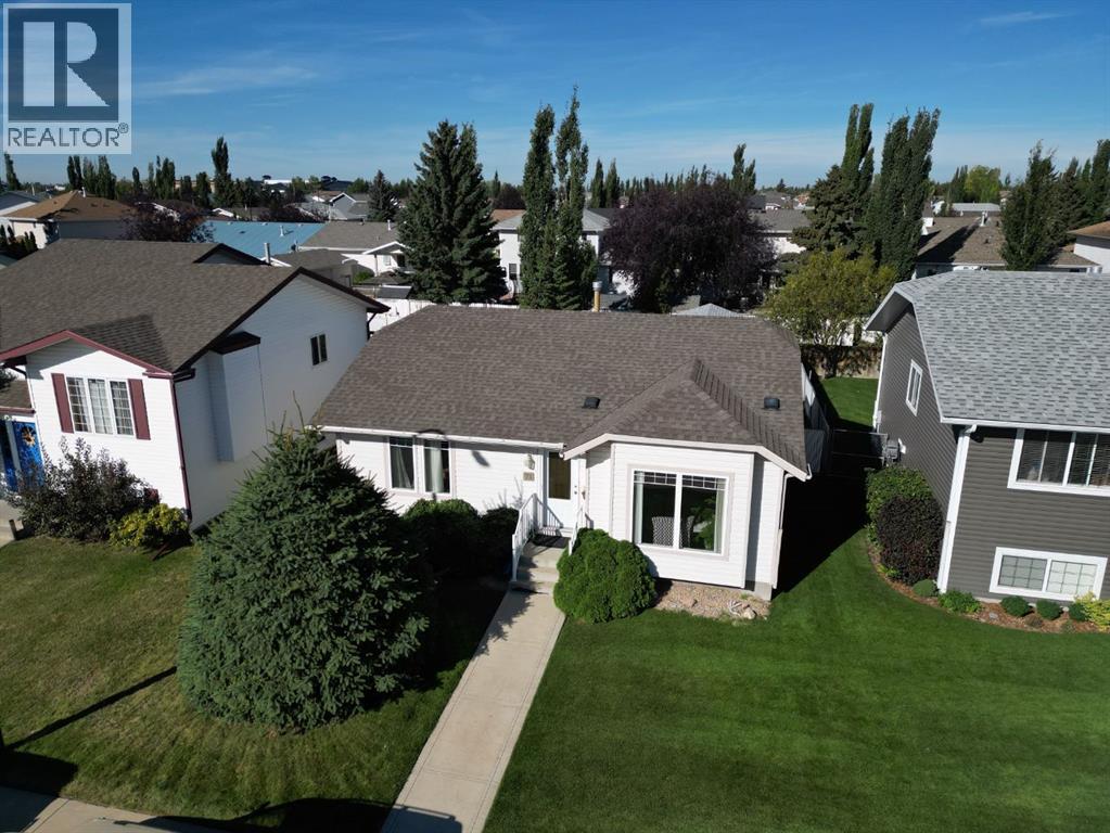 73 Darling Crescent