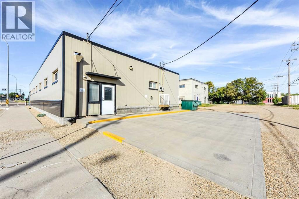 4711 51 Avenue Property Photo 4