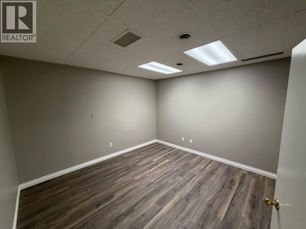 10009 101 Avenue Property Photo 6