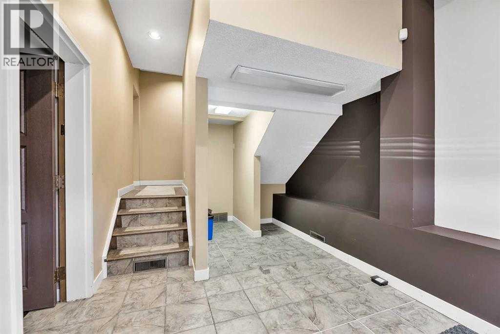 1850 14 Street Sw Property Photo 6