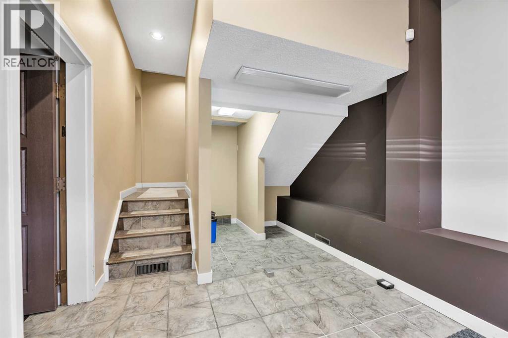 1850 14 Street Sw Property Photo 11