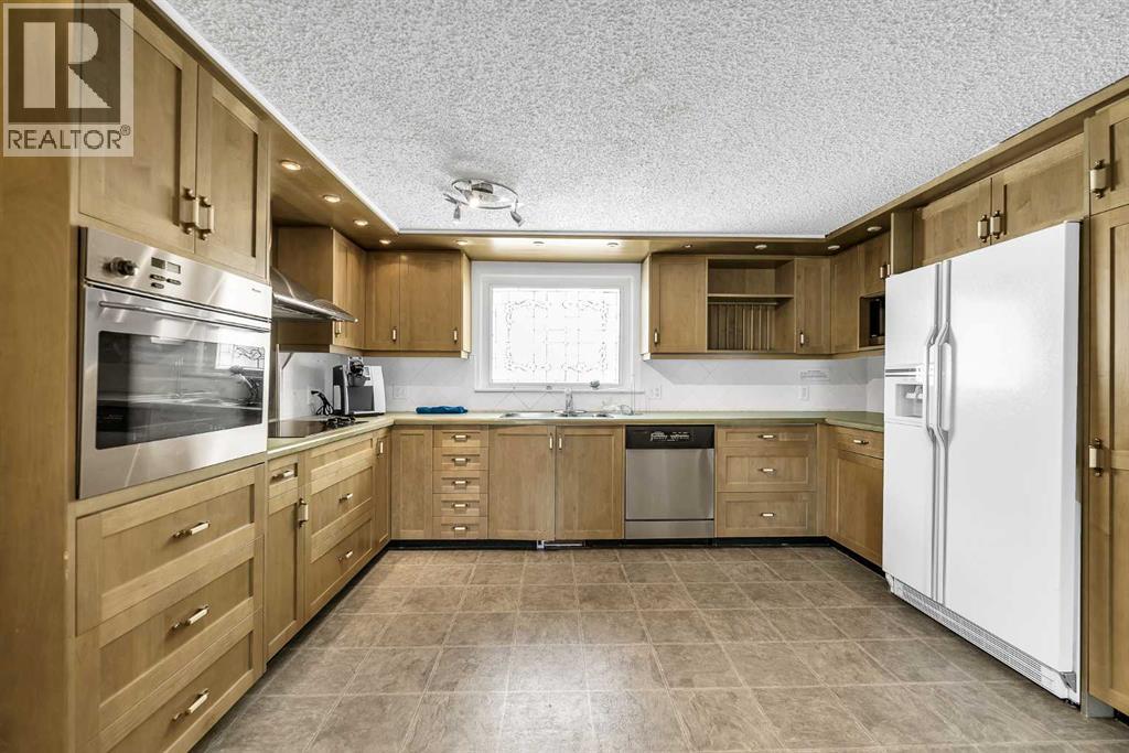 1850 14 Street Sw Property Photo 36